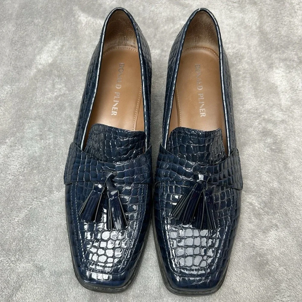 Donald Pliner Avi Croc Embossed Patent Leather Navy Tasseled Shoes Women's 9M